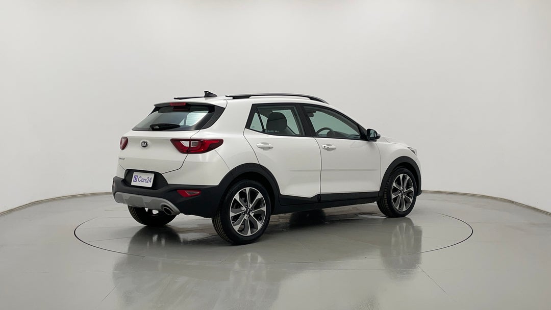 Right Back Diagonal (45- Degree) View