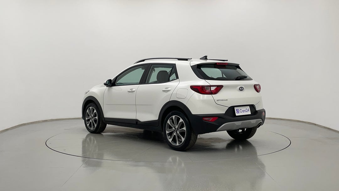 Left Back Diagonal (45- Degree) View