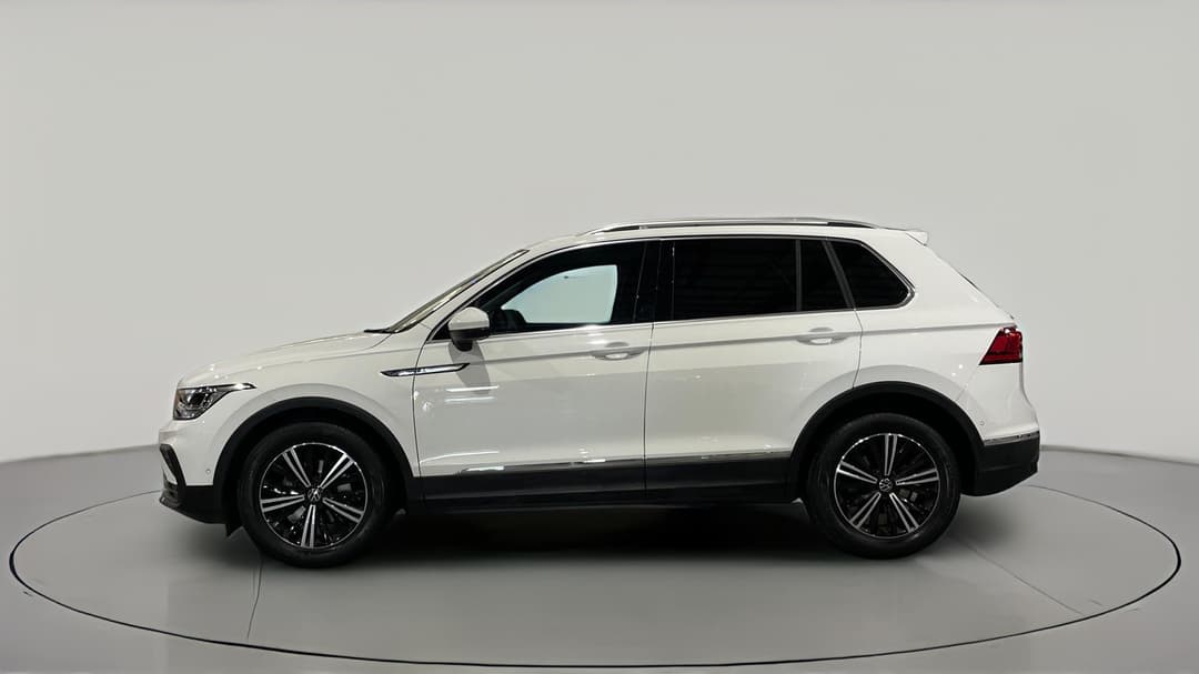 2022 Volkswagen Tiguan 110tsi Life, Automatic, 69499 km, Left Side View