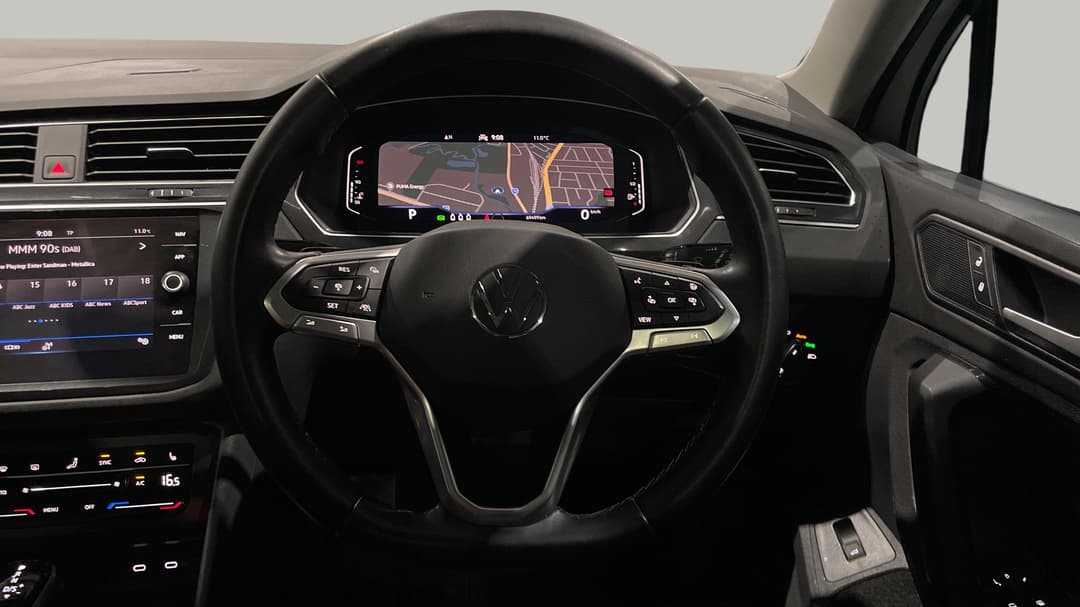 2022 Volkswagen Tiguan 110tsi Life, Automatic, 69499 km, Steering Wheel Close-up