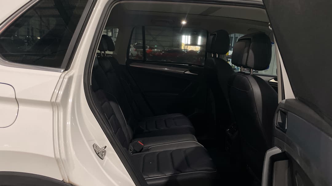 2022 Volkswagen Tiguan 110tsi Life, Automatic, 69499 km, Right Side Rear Door Cabin View