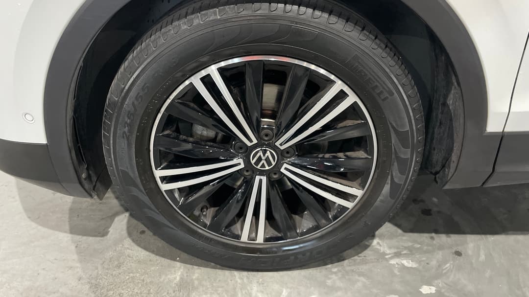 2022 Volkswagen Tiguan 110tsi Life, Automatic, 69499 km, Left Front Wheel