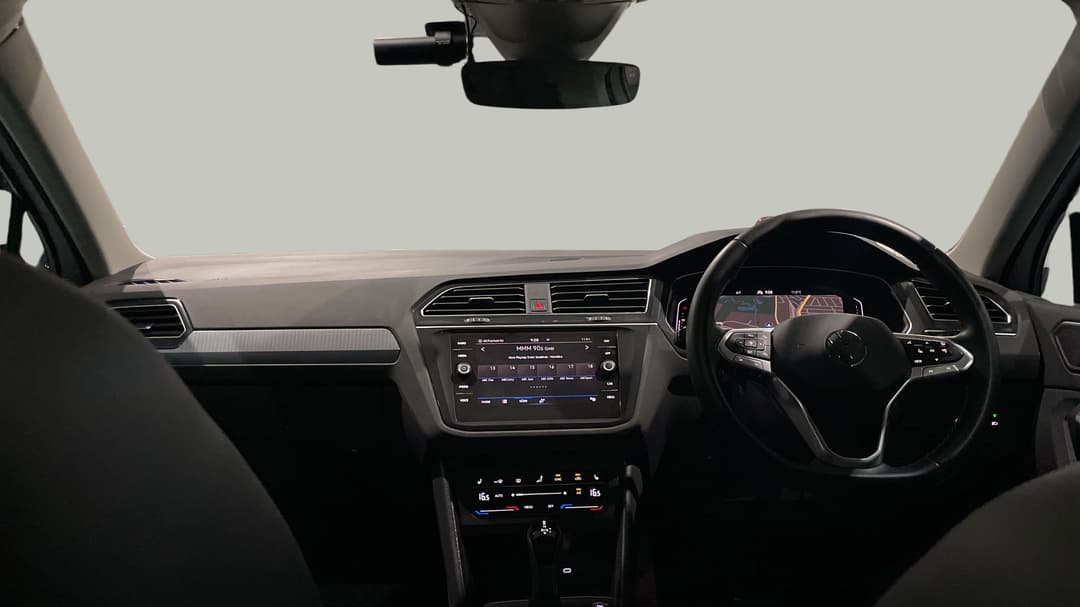 2022 Volkswagen Tiguan 110tsi Life, Automatic, 69499 km, Dashboard View