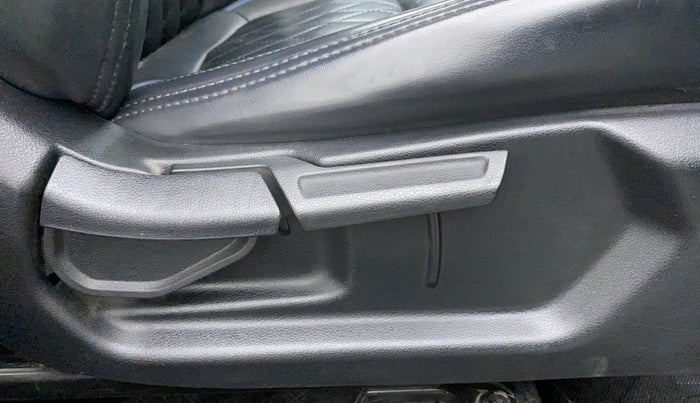 2019 Hyundai VENUE 1.0L Turbo GDI SX(O) MT, Petrol, Manual, 13,991 km, Driver Side Adjustment Panel