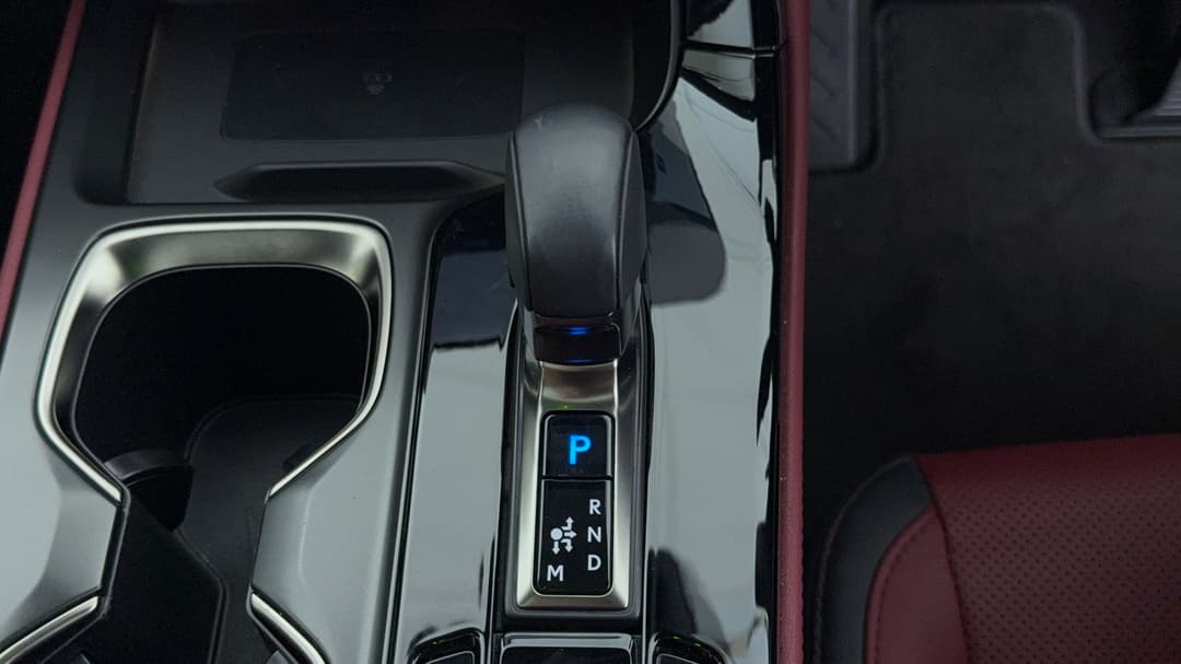 2023 Lexus Nx250 2WD, Automatic, 21317 km, Gear Lever 