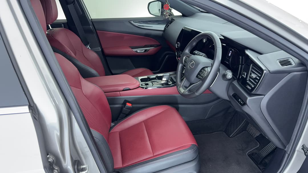 2023 Lexus Nx250 2WD, Automatic, 21317 km, Right Side Front Door Cabin View