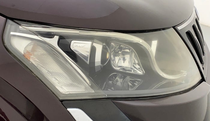 2016 Mahindra XUV500 W10, Diesel, Manual, 97,110 km, Right headlight - Faded
