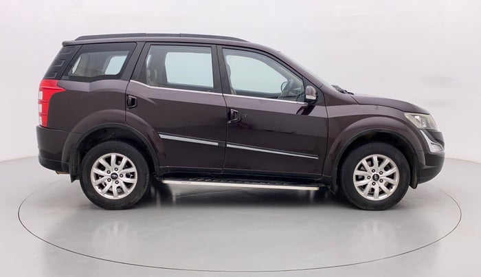 2016 Mahindra XUV500 W10, Diesel, Manual, 97,304 km, Right Side View