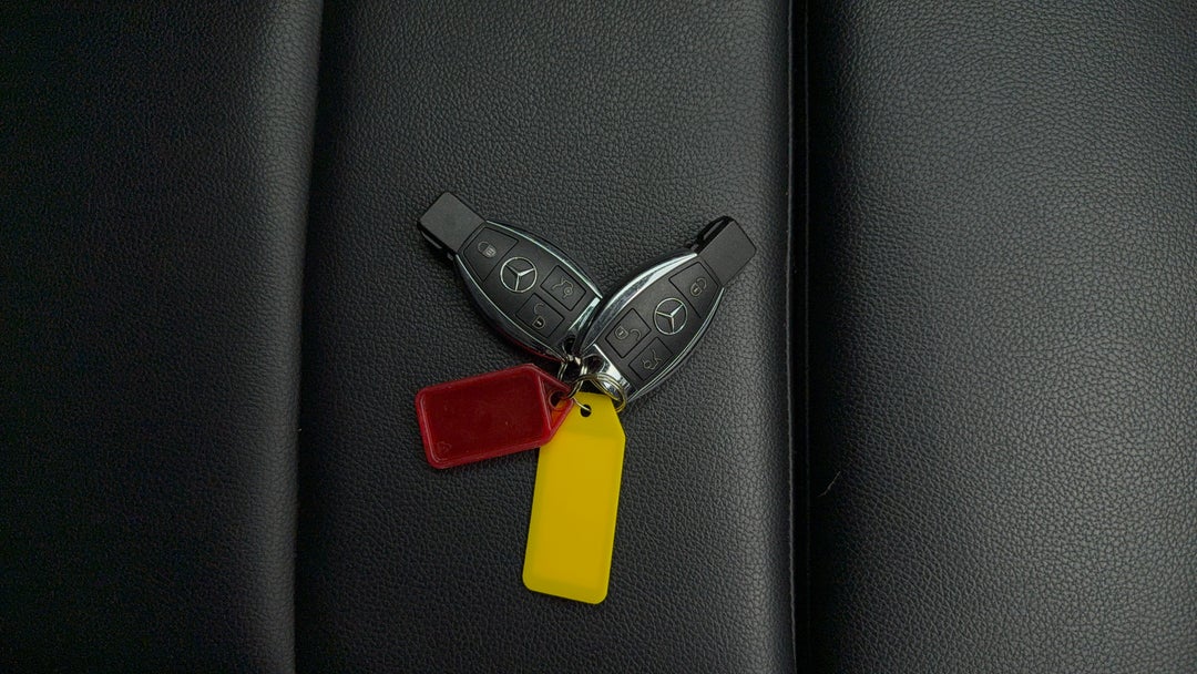 2019 Mercedes-benz GLA 250 4matic, Automatic, 45985 km, Key Close-up