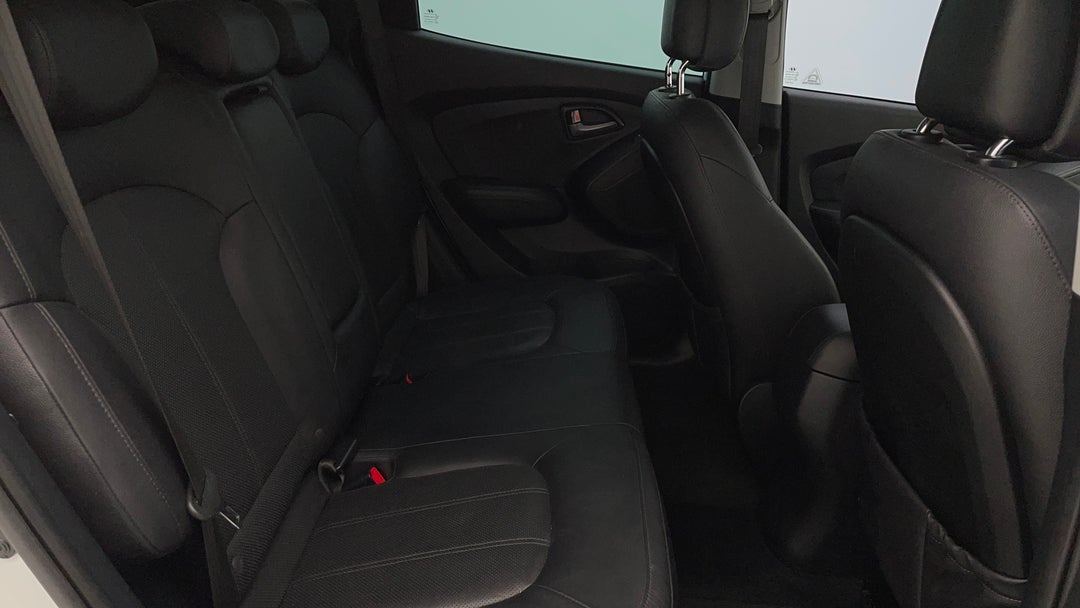 2015 Hyundai Ix35 Se (fwd), Automatic, 121436 km, Right Side Rear Door Cabin View
