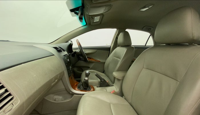 2010 Toyota Corolla Altis GL PETROL, Petrol, Manual, 59,269 km, Right Side Front Door Cabin