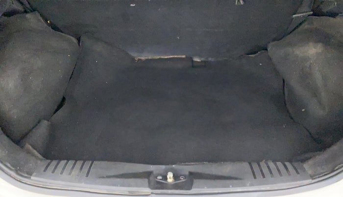 2015 Ford Figo 1.4 TITANIUM DURATORQ, Diesel, Manual, 96,219 km, Boot Inside View