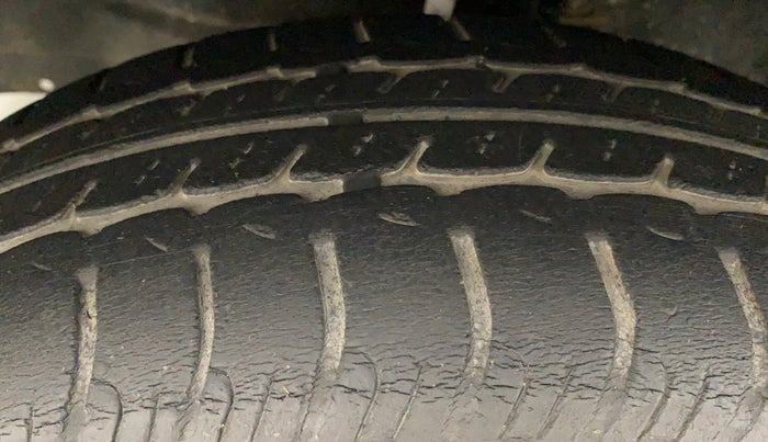 2012 Maruti Wagon R 1.0 VXI, Petrol, Manual, 93,075 km, Left Front Tyre Tread