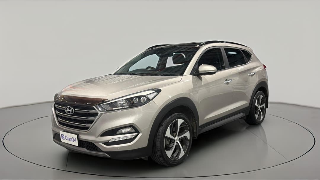 2017 Hyundai Tucson Highlander R-series (AWD), Automatic, 171405 km, Left Front Diagonal (45- Degree) View