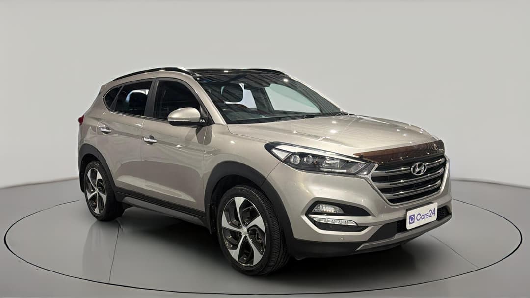 2017 Hyundai Tucson Highlander R-series (AWD), Automatic, 171405 km, Right Front Diagonal (45- Degree) View