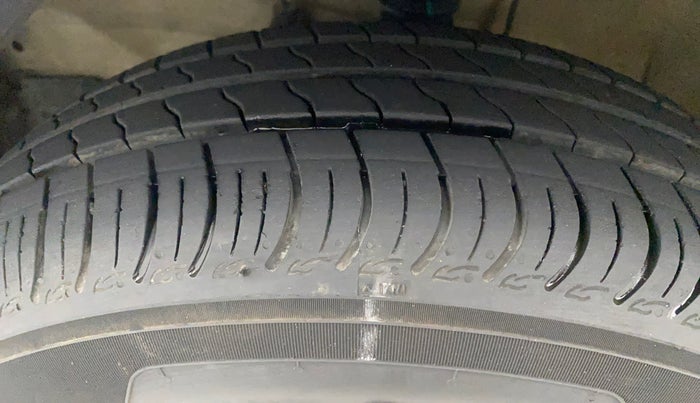 2022 Maruti S PRESSO VXI, Petrol, Manual, 13,088 km, Left Front Tyre Tread