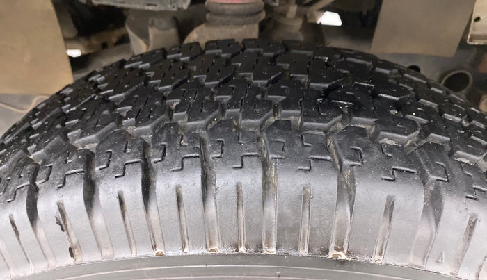 2019 Mahindra Bolero POWER+ SLE, Diesel, Manual, 95,252 km, Right Front Tyre Tread