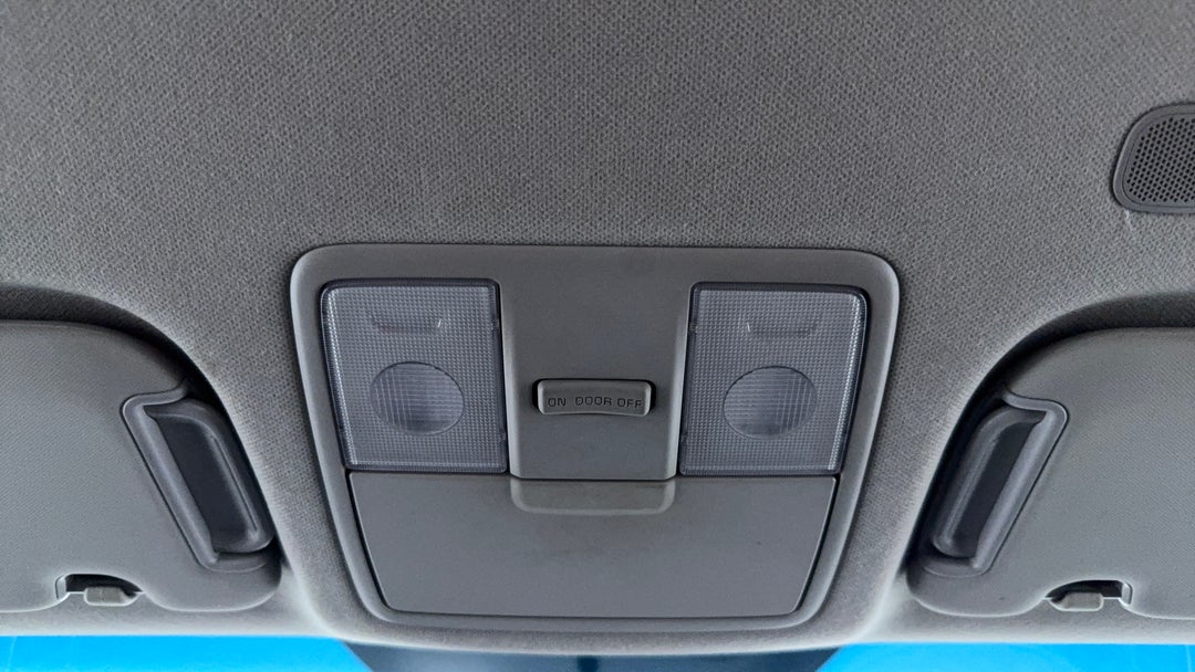 On-Roof Controls/Sunglass holder
