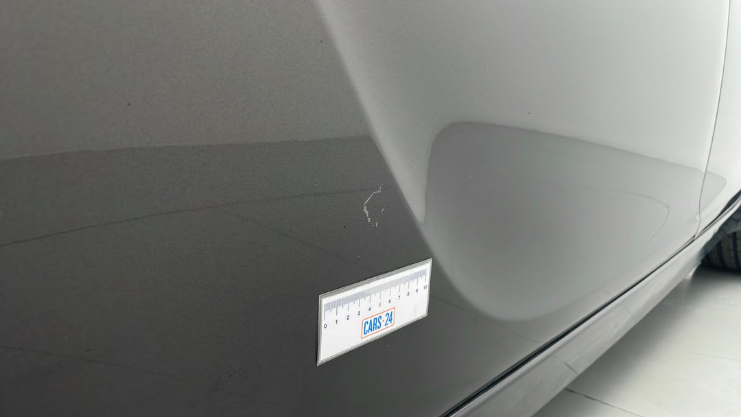 Doors Front LHS Paint flaking