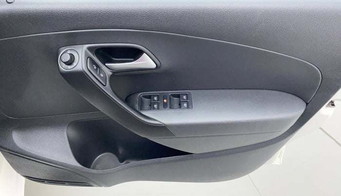 2018 Volkswagen Polo HIGH LINE PLUS 1.0, Petrol, Manual, 15,292 km, Driver Side Door Panels Controls