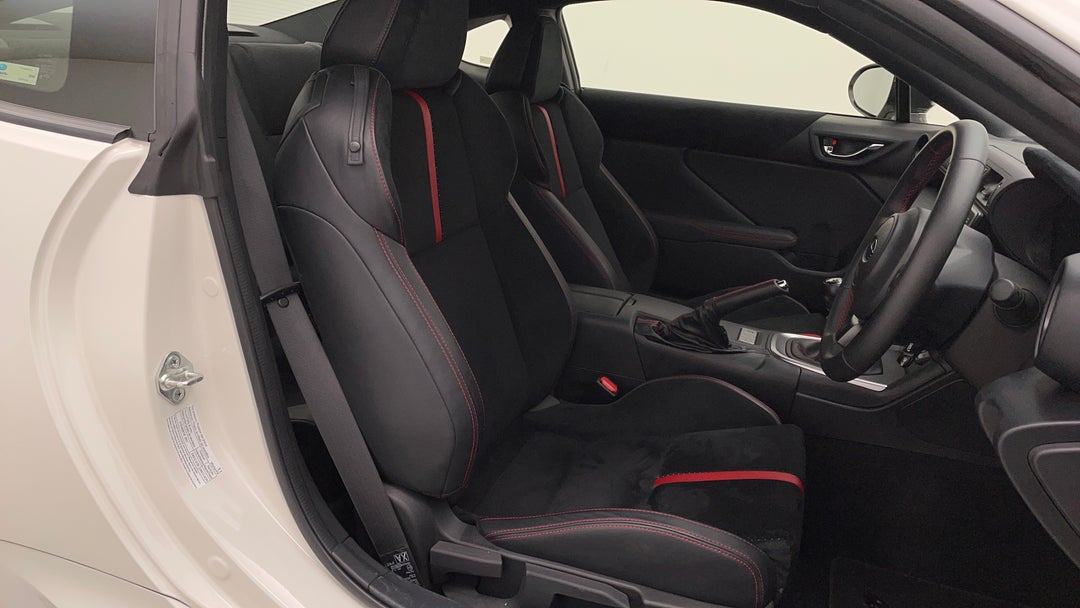 2022 Subaru Brz S, Manual, 19386 km, Right Side Front Door Cabin View