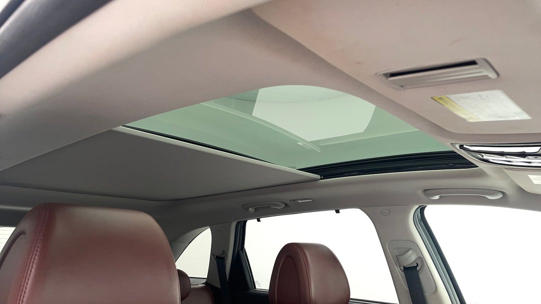 Interior Sunroof/Moonroof