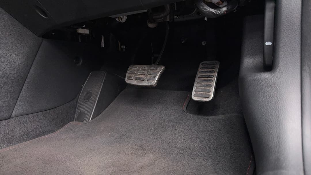 2020 Hyundai i30 N Line, Automatic, 78057 km, Pedals and Footmat