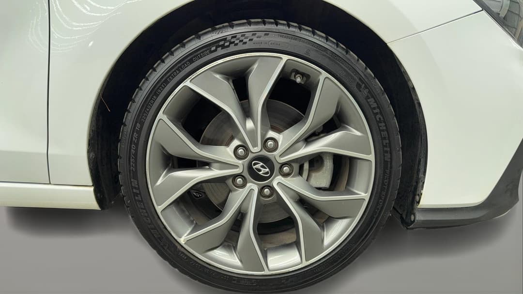 2020 Hyundai i30 N Line, Automatic, 78057 km, Right Front Wheel