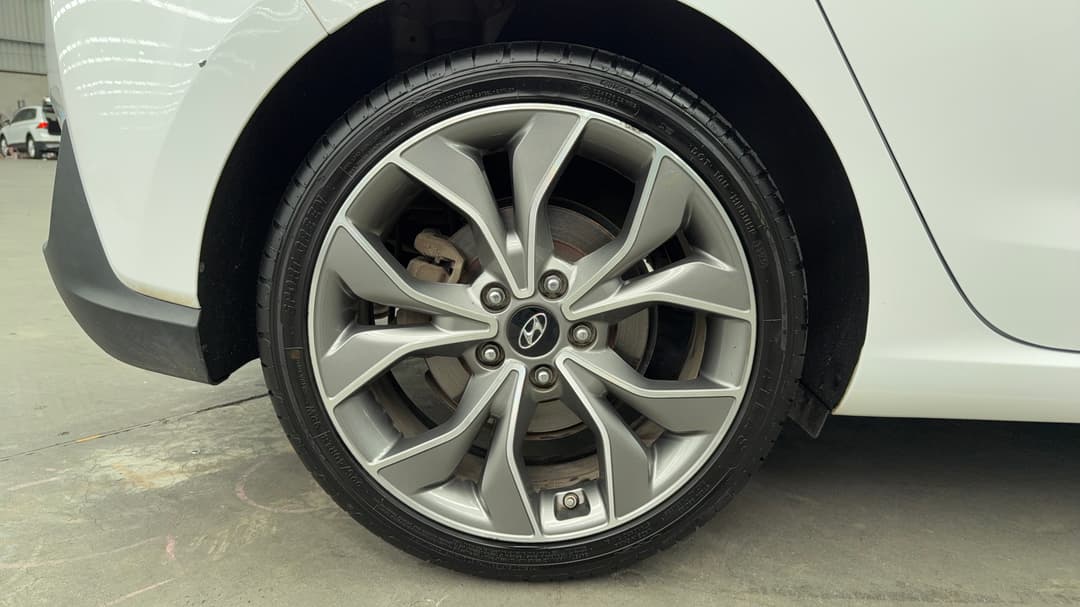 2020 Hyundai i30 N Line, Automatic, 78057 km, Right Rear Wheel