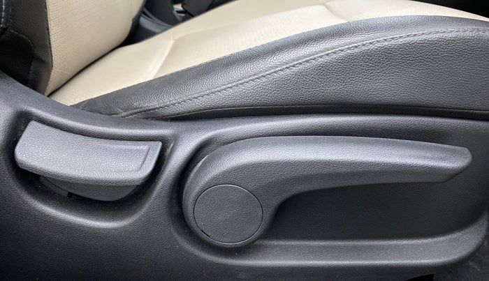 2021 Hyundai Verna SX(O) PETROL AT, Petrol, Automatic, 8,216 km, Driver Side Adjustment Panel