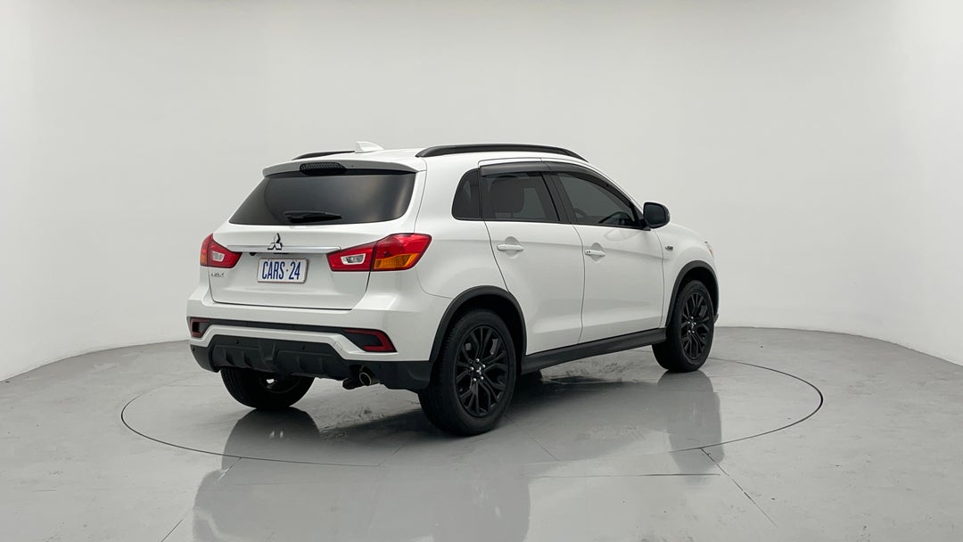 Right Back Diagonal (45- Degree) View