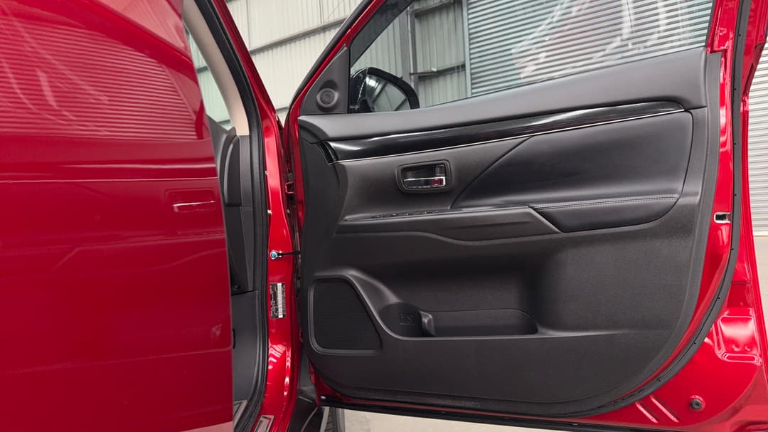 2019 Mitsubishi Outlander Ls 7 Seat (2WD), Automatic, 94268 km, Speaker View