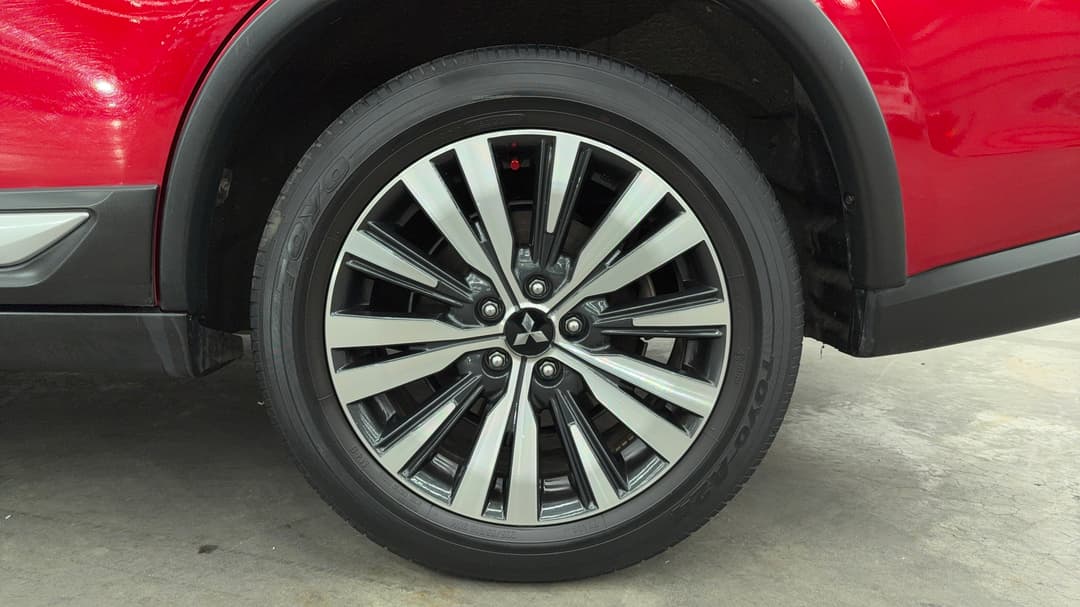 2019 Mitsubishi Outlander Ls 7 Seat (2WD), Automatic, 94268 km, Badge (Boot Right Side)