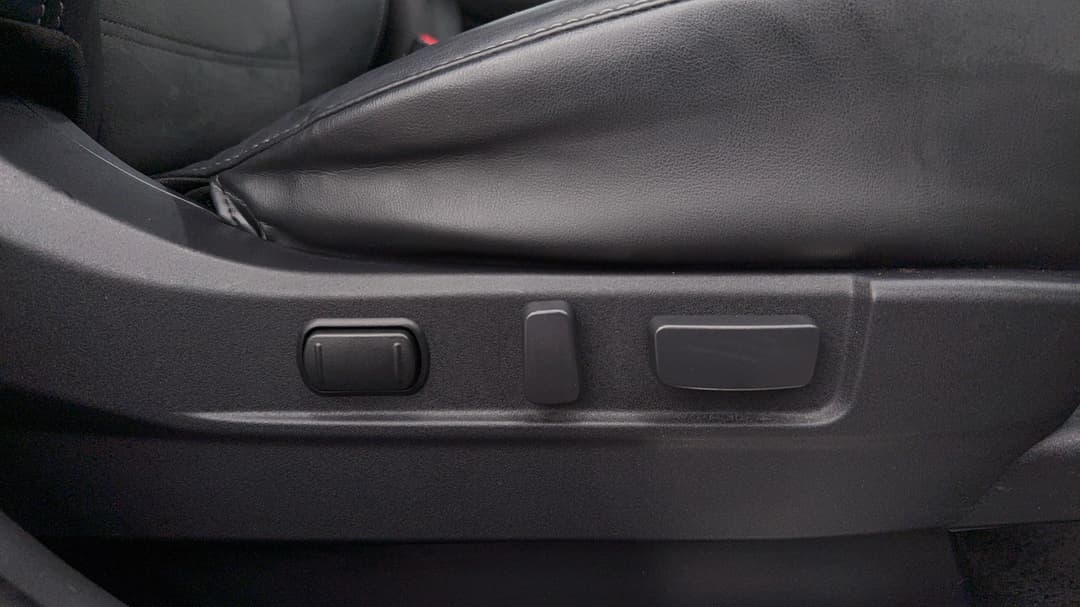 2019 Mitsubishi Outlander Ls 7 Seat (2WD), Automatic, 94268 km, Drivers Side Adjustment Panel