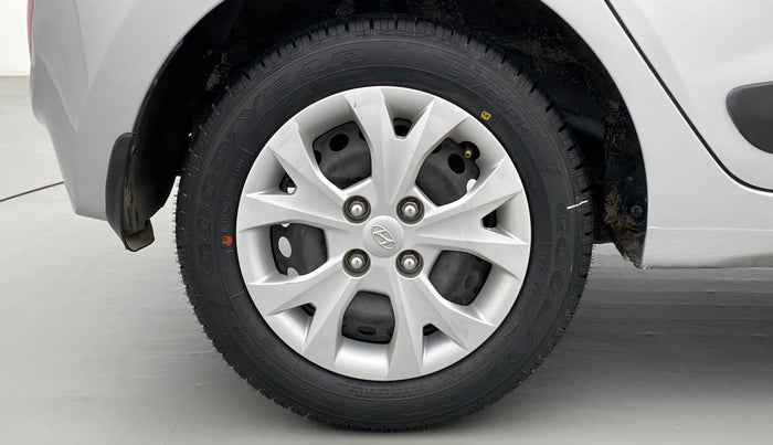 2016 Hyundai Grand i10 SPORTZ 1.2 KAPPA VTVT, Petrol, Manual, 60,535 km, Right Rear Wheel