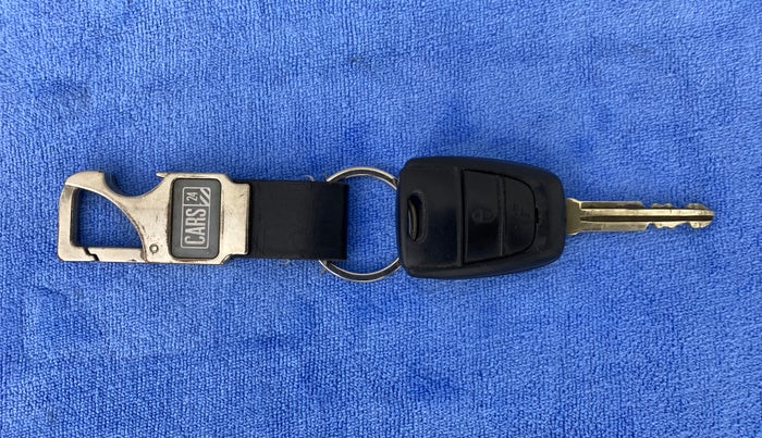 2016 Hyundai Grand i10 SPORTZ 1.2 KAPPA VTVT, Petrol, Manual, 60,535 km, Key Close Up