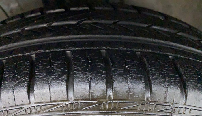 2018 Toyota Etios V, Petrol, Manual, 20,452 km, Left Rear Tyre Tread