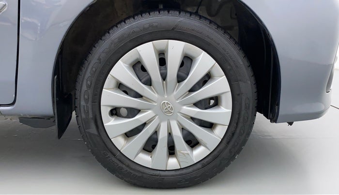 2018 Toyota Etios V, Petrol, Manual, 20,452 km, Right Front Wheel
