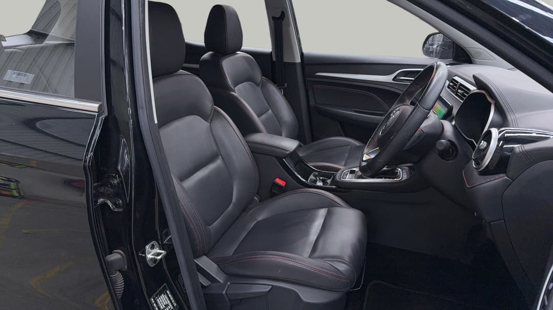 2022 MG Zst Vibe, Automatic, 41762 km, Right Side Front Door Cabin View
