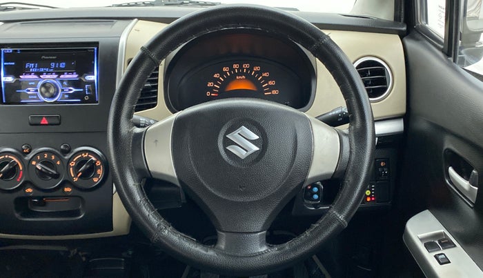 2017 Maruti Wagon R 1.0 LXI CNG, CNG, Manual, 39,868 km, Steering Wheel Close Up