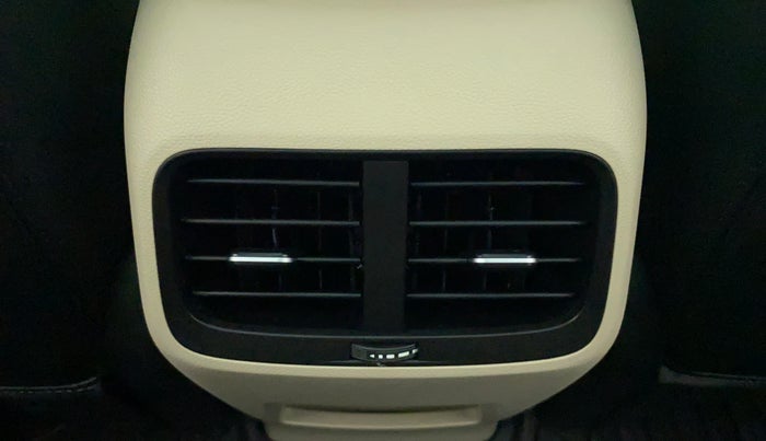 2021 MG HECTOR SHARP 2.0 DIESEL, Diesel, Manual, 8,402 km, Rear AC Vents