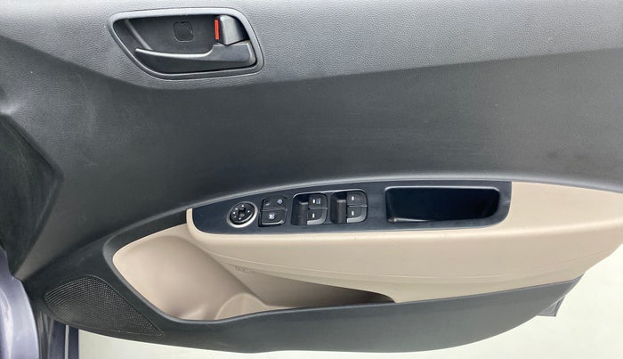 2018 Hyundai Grand i10 MAGNA AT 1.2 KAPPA VTVT, Petrol, Automatic, 38,454 km, Driver Side Door Panels Control