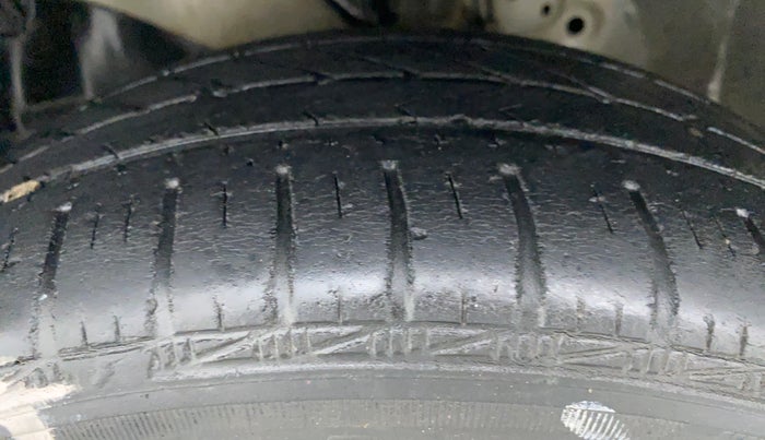 2014 Honda Amaze 1.2 EMT I VTEC, Petrol, Manual, 50,099 km, Left Front Tyre Tread
