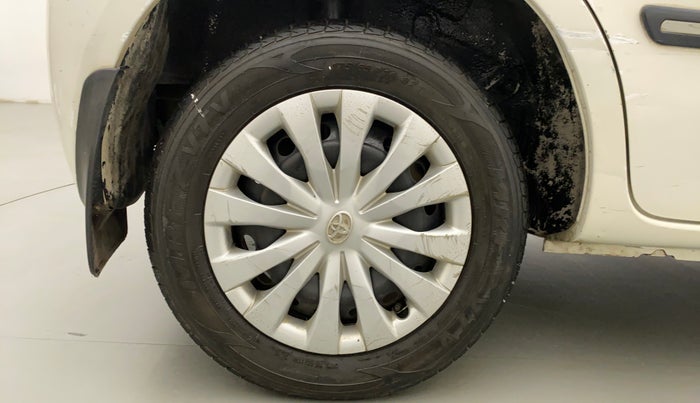 2012 Toyota Etios Liva G, Petrol, Manual, 20,432 km, Right Rear Wheel