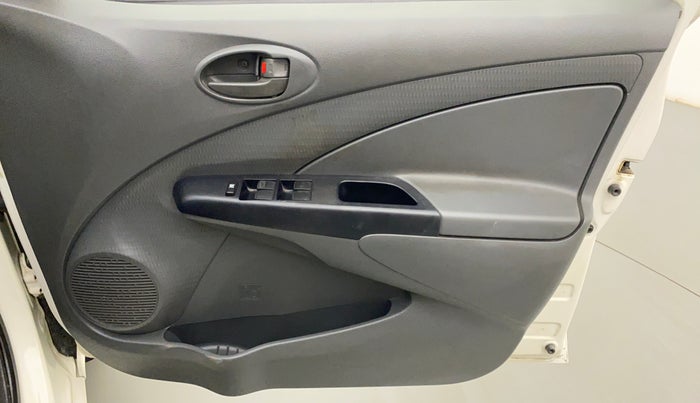 2012 Toyota Etios Liva G, Petrol, Manual, 20,432 km, Driver Side Door Panels Control
