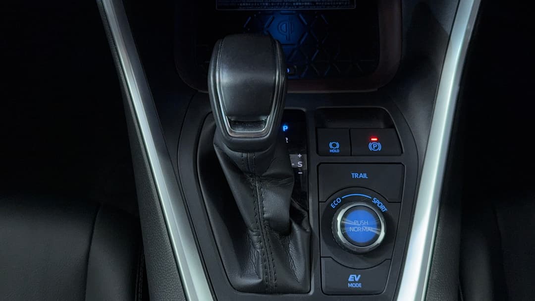 2020 Toyota RAV4 Cruiser (AWD) Hybrid, Automatic, 26158 km, Gear Lever 