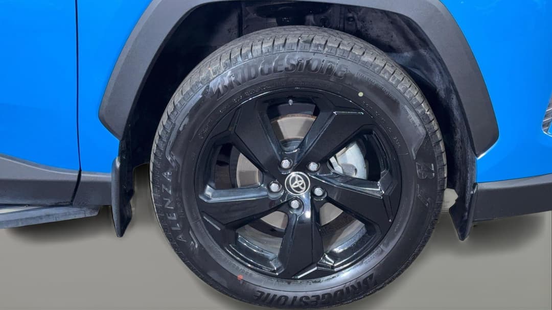 2020 Toyota RAV4 Cruiser (AWD) Hybrid, Automatic, 26158 km, Right Front Wheel