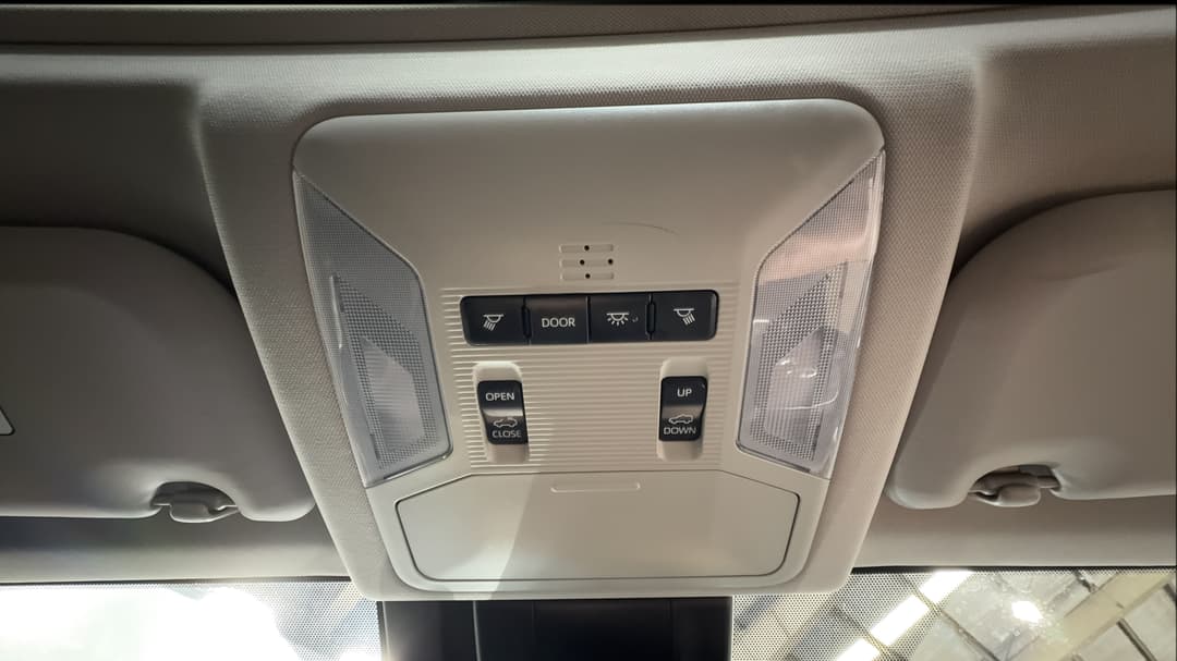 2020 Toyota RAV4 Cruiser (AWD) Hybrid, Automatic, 26158 km, On-Roof Controls/Sunglass holder