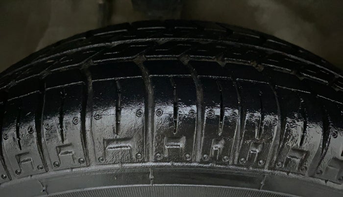 2018 Maruti Alto 800 LXI, Petrol, Manual, 9,831 km, Right Front Tyre Tread