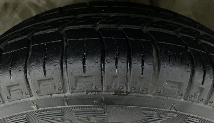 2018 Maruti Alto 800 LXI, Petrol, Manual, 9,831 km, Left Front Tyre Tread
